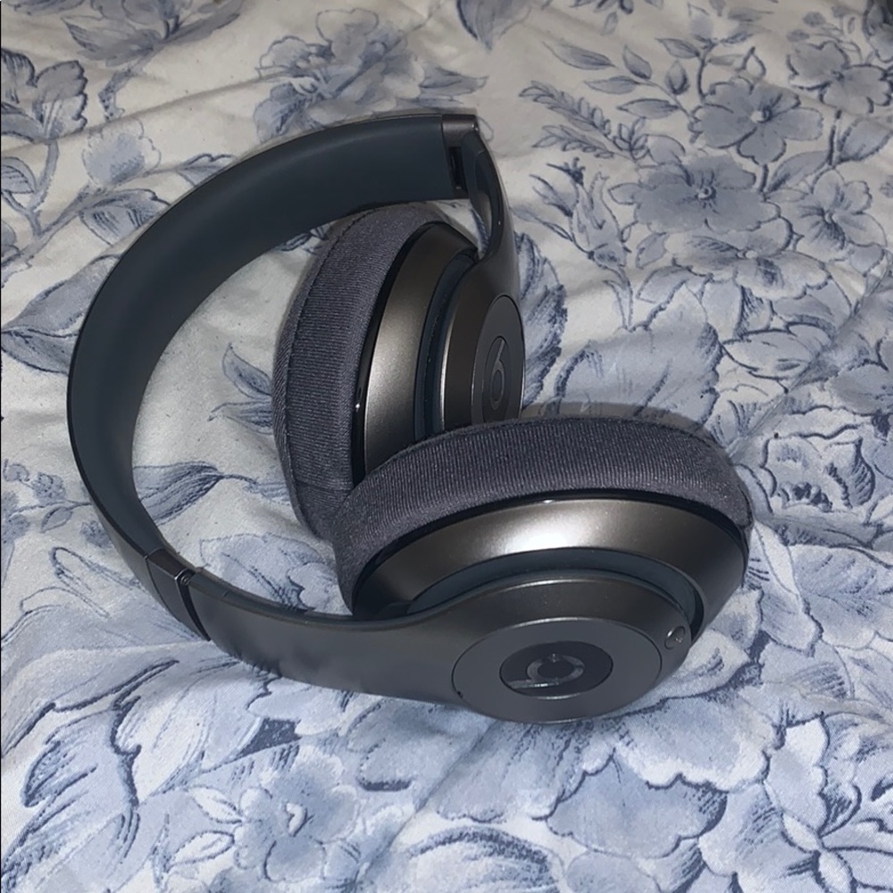 Dr. Dre Beats Wireless Headphones